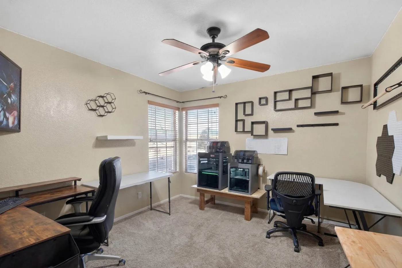 Home office after virtual declutter — Vista Media Homes